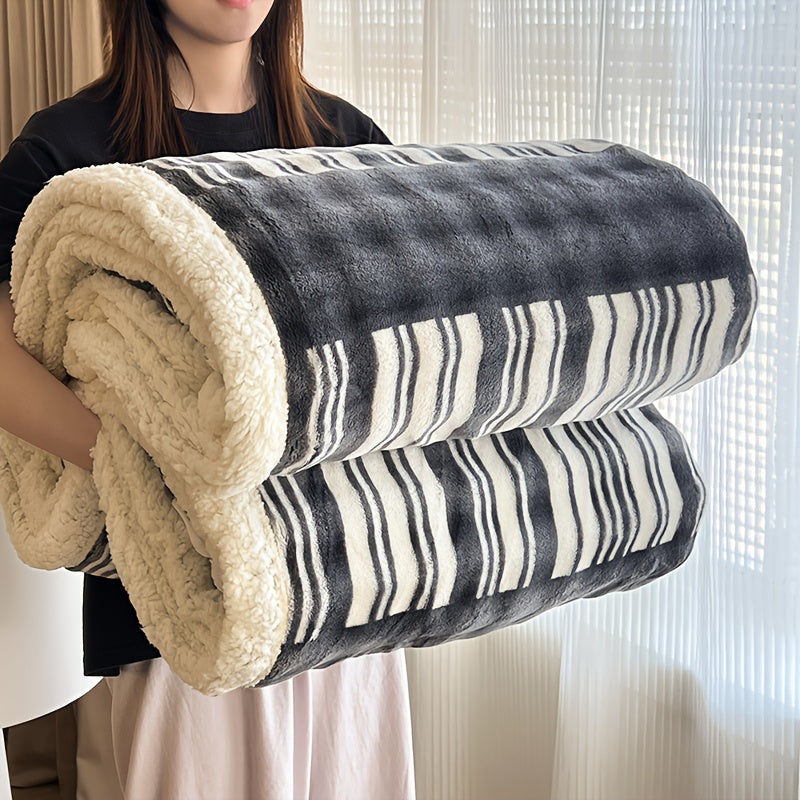 Checkered Pattern Throw Blanket Soft Cozy Fleece Blanket for Bed Sofa Multiple Sizes & Colors Lightweight Warm Blanket for Bedroom Dorm Living Room Home Decor Gift