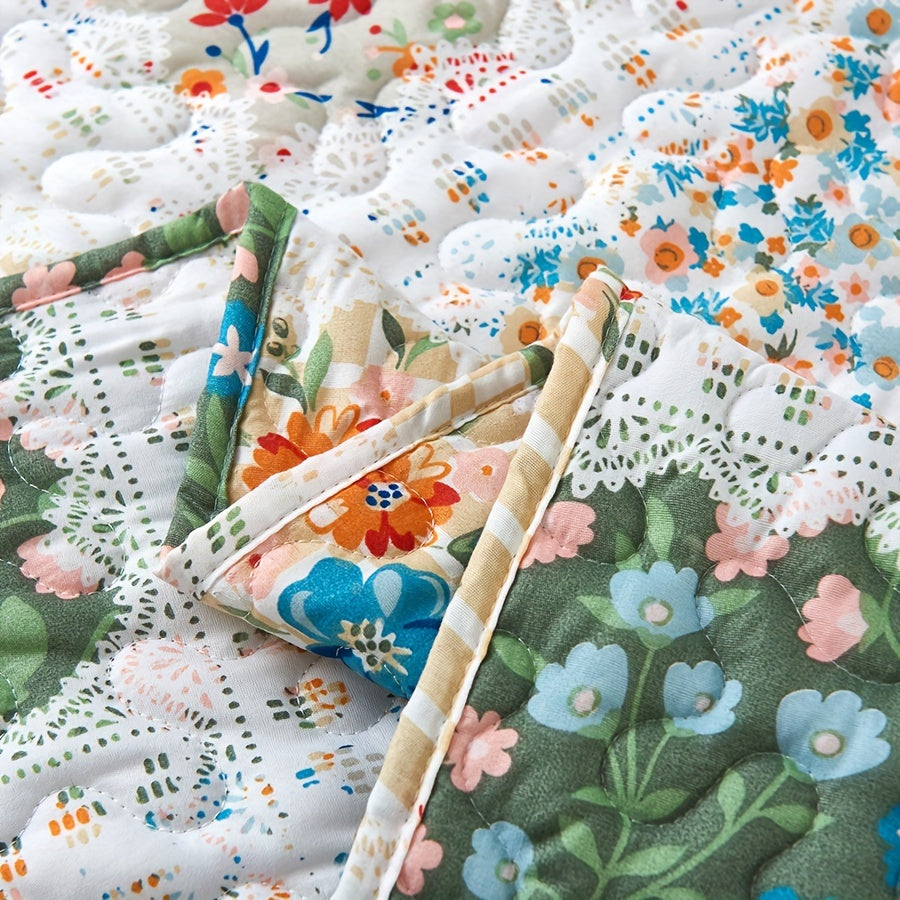 Floral Quilt Set 2 3 Piece Twin Full Queen King Lightweight Patchwork Coverlet Bedding Set Soft Cozy Boho Comforter with Pillow Shams Green Blue Pink Plaid Spring Summer Year Round