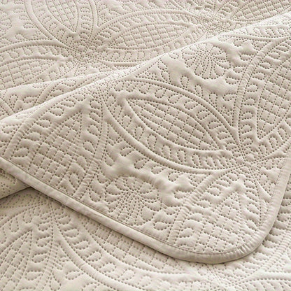 Lightweight Bedspread Coverlet All Season - Soft Breathable Quilted Coin Pattern Blanket for Bed, Non-Slip Reversible Bed Cover for Bedroom, Dorm & Guest Room - Twin Full Queen King, 6 Colors