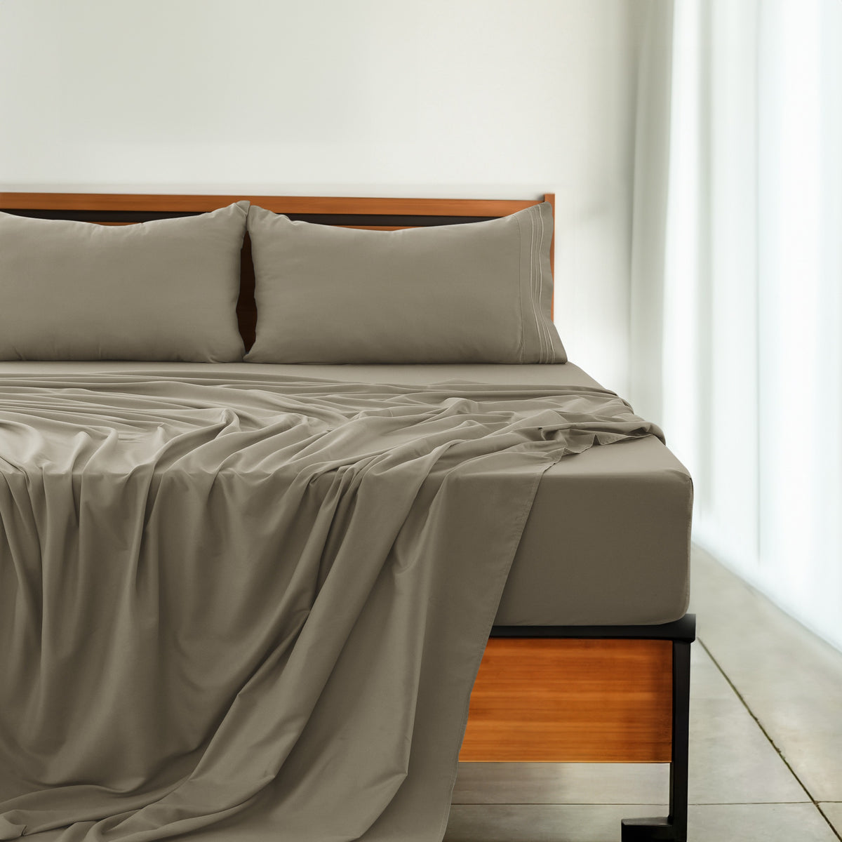 Soft Microfiber Bed Sheet Set 4-Piece 1800 Series 16 Inch Deep Pocket Hotel Luxury Cooling Sheets with Embroidered Pillowcases, Fade & Shrink Resistant, Twin to Cal King, 20 Colors