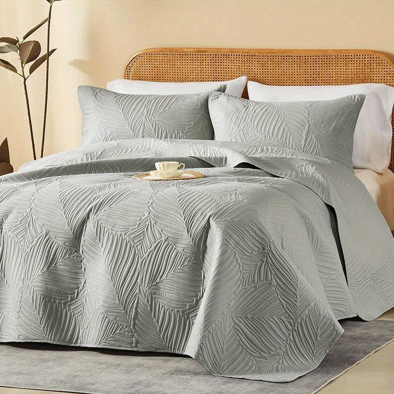 Quilt Set Queen Size 2/3 Piece Lightweight Microfiber Bedspread Soft Cool Coin Pattern Coverlet for All Seasons – Modern Summer Quilt with Pillow Cases for Bedroom Family Gift