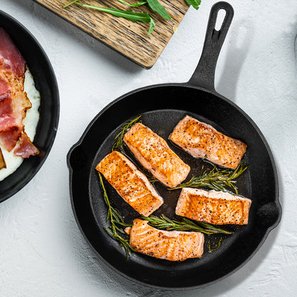 Cast Iron Skillet Set 3 Piece Pre-Seasoned – Non-Stick Heavy Duty Frying Pan with Drip Spout, Teflon-Free Natural Seasoning, Induction Gas Oven Campfire Safe, Perfect for Home RV Camping Holiday Cooking