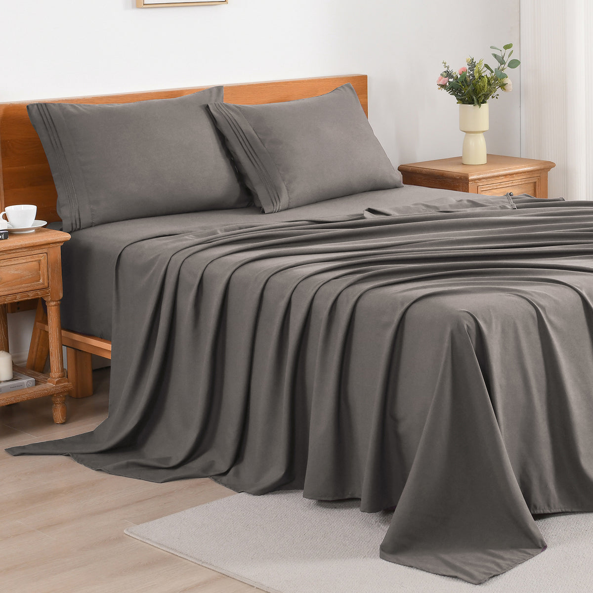 Cooling Bed Sheet Set 3/4 Piece 18 Inch Deep Pocket, Soft Breathable Microfiber Sheets for Hot Sleepers Hotel Luxury Summer Bedding Twin Full Queen King, 12 Colors Available