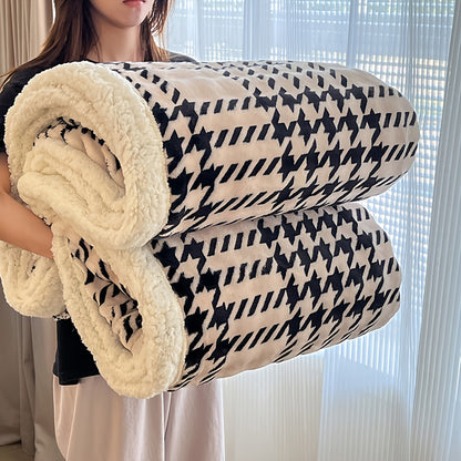 Checkered Pattern Throw Blanket Soft Cozy Fleece Blanket for Bed Sofa Multiple Sizes & Colors Lightweight Warm Blanket for Bedroom Dorm Living Room Home Decor Gift