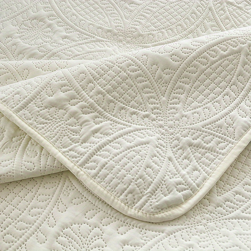 Lightweight Bedspread Coverlet All Season - Soft Breathable Quilted Coin Pattern Blanket for Bed, Non-Slip Reversible Bed Cover for Bedroom, Dorm & Guest Room - Twin Full Queen King, 6 Colors