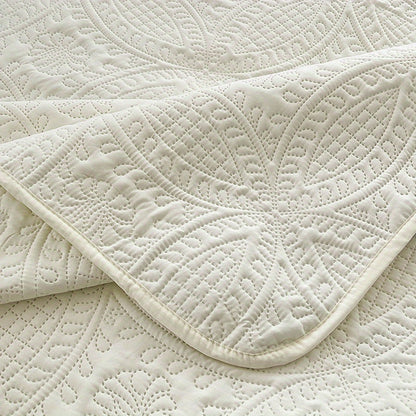 Lightweight Bedspread Coverlet All Season - Soft Breathable Quilted Coin Pattern Blanket for Bed, Non-Slip Reversible Bed Cover for Bedroom, Dorm & Guest Room - Twin Full Queen King, 6 Colors