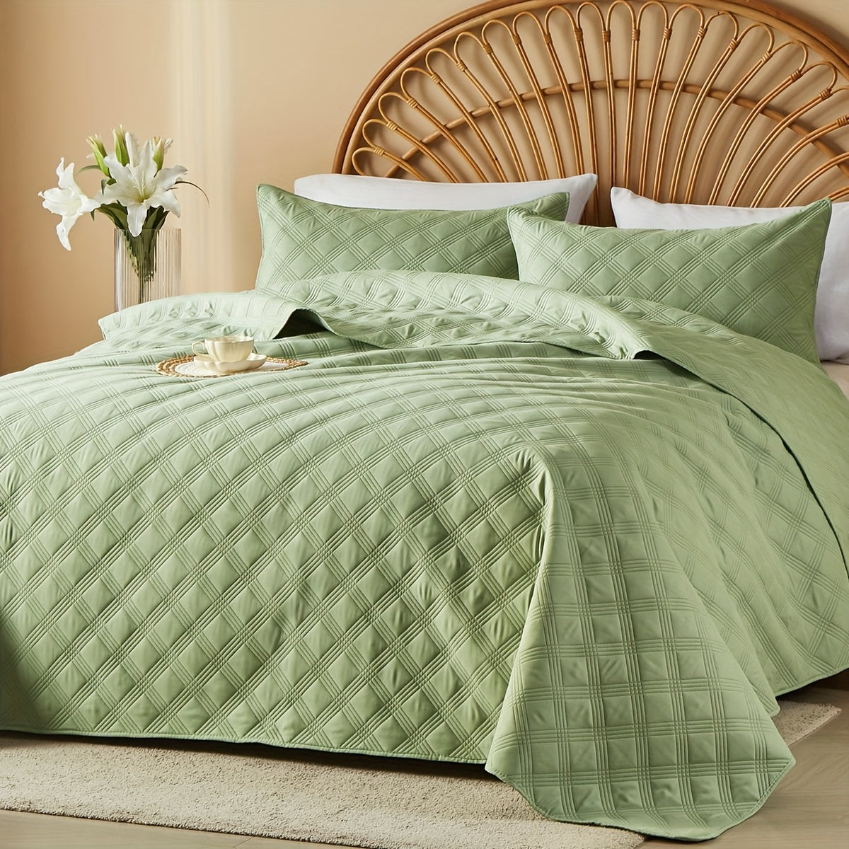 Quilt Set Queen Size 2/3 Piece Lightweight Microfiber Bedspread Soft Cool Coin Pattern Coverlet for All Seasons – Modern Summer Quilt with Pillow Cases for Bedroom Family Gift