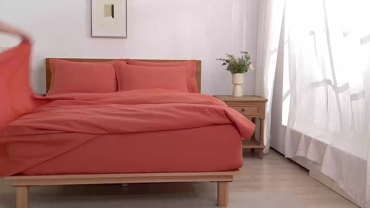 Microfiber Bed Sheets Set 6 Piece Hotel Grade 18" Deep Pocket, Breathable Soft Bedding Twin Full Queen King, 100 GSM All-Season Comfort, Machine Washable Fitted Sheet Flat Sheet Pillowcases, 12 Colors