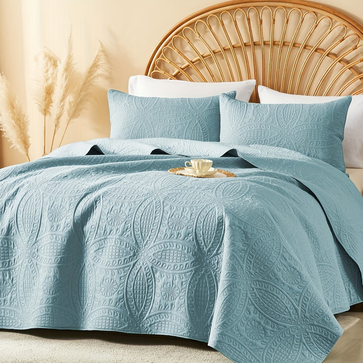 Quilt Set Queen Size 2/3 Piece Lightweight Microfiber Bedspread Soft Cool Coin Pattern Coverlet for All Seasons – Modern Summer Quilt with Pillow Cases for Bedroom Family Gift