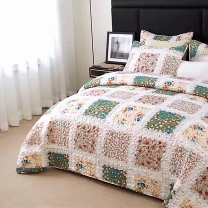 Floral Quilt Set 2 3 Piece Twin Full Queen King Lightweight Patchwork Coverlet Bedding Set Soft Cozy Boho Comforter with Pillow Shams Green Blue Pink Plaid Spring Summer Year Round