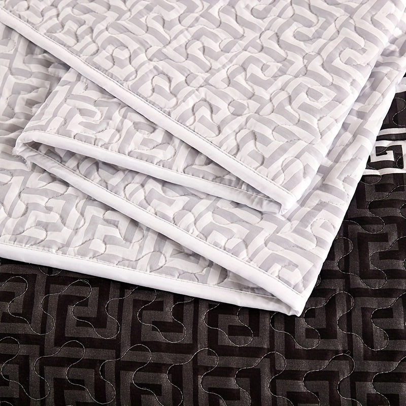 Fleece Bed Cover Set 3 Piece Traditional Style All-Season Quilted Comforter – Machine Washable Active Print Polyester Fill Durable Cover Full Queen King Reddish Brown Warm Bedding